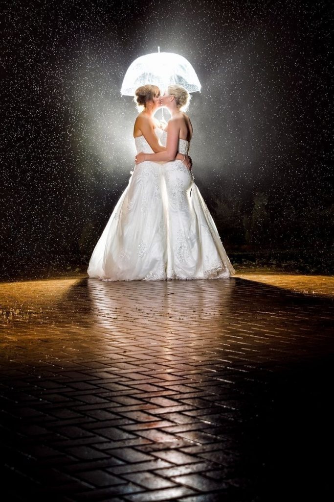 wedding photography in the rain